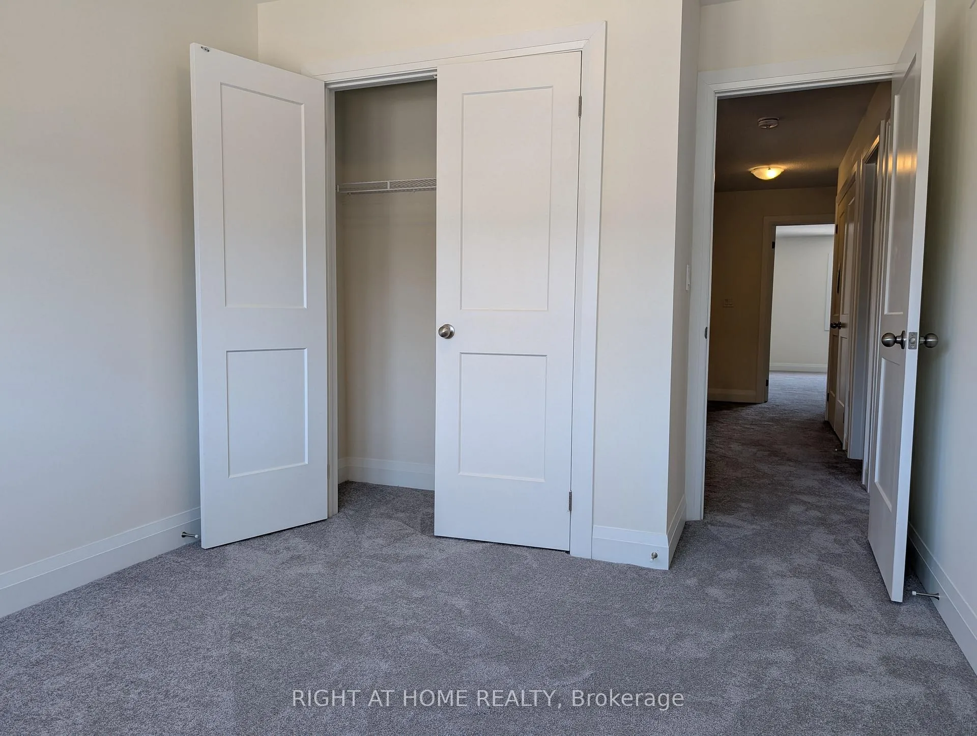 Photo 15 of 101 North Garden Boulevard N, Scugog, Port Perry — HOMEH