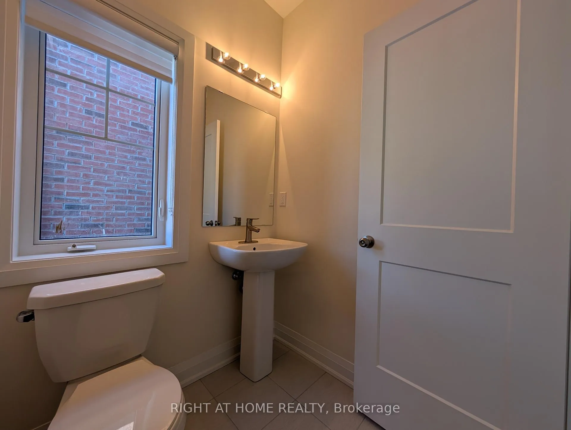 Photo 16 of 101 North Garden Boulevard N, Scugog, Port Perry — HOMEH
