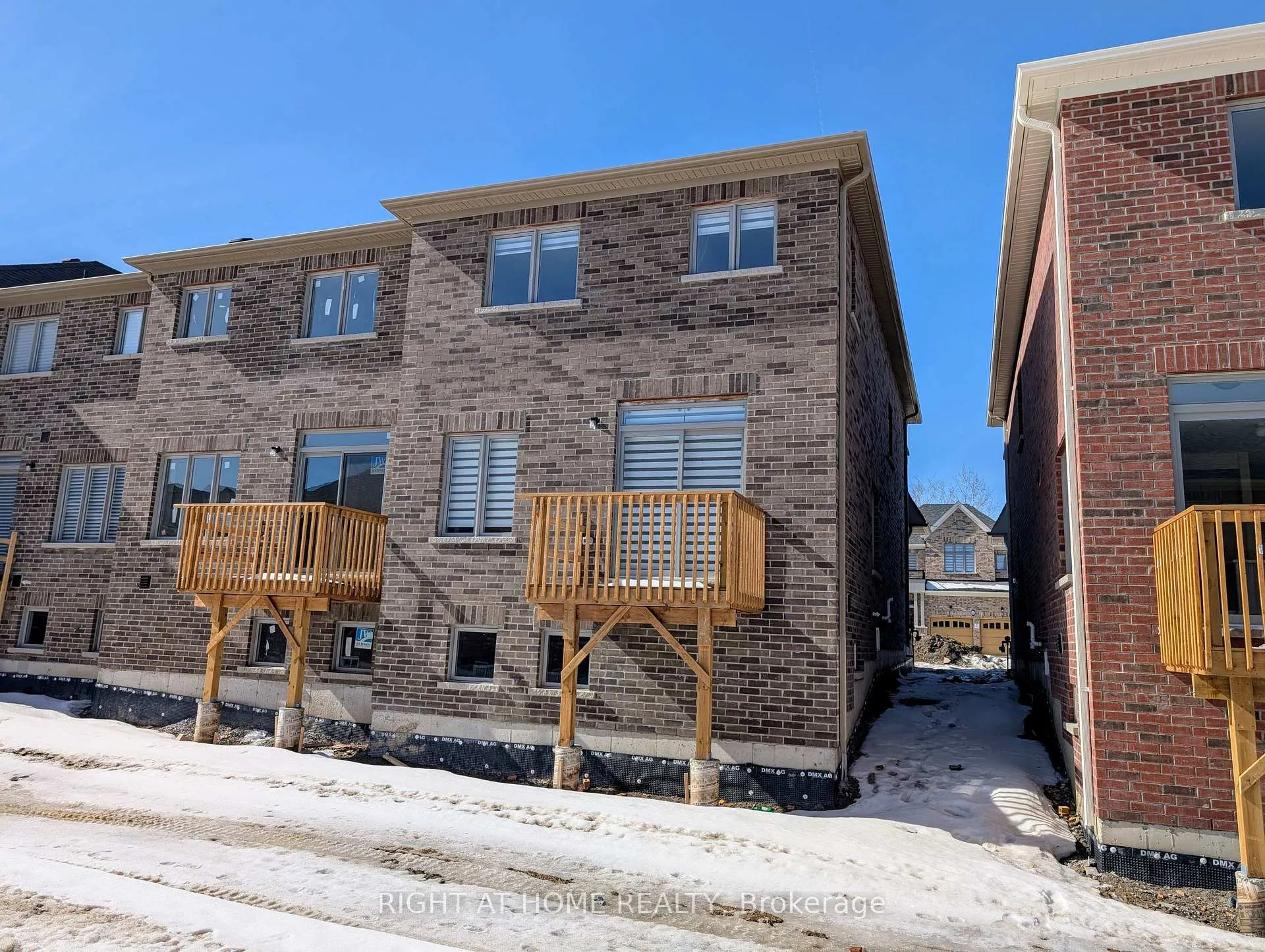Photo 19 of 101 North Garden Boulevard N, Scugog, Port Perry — HOMEH