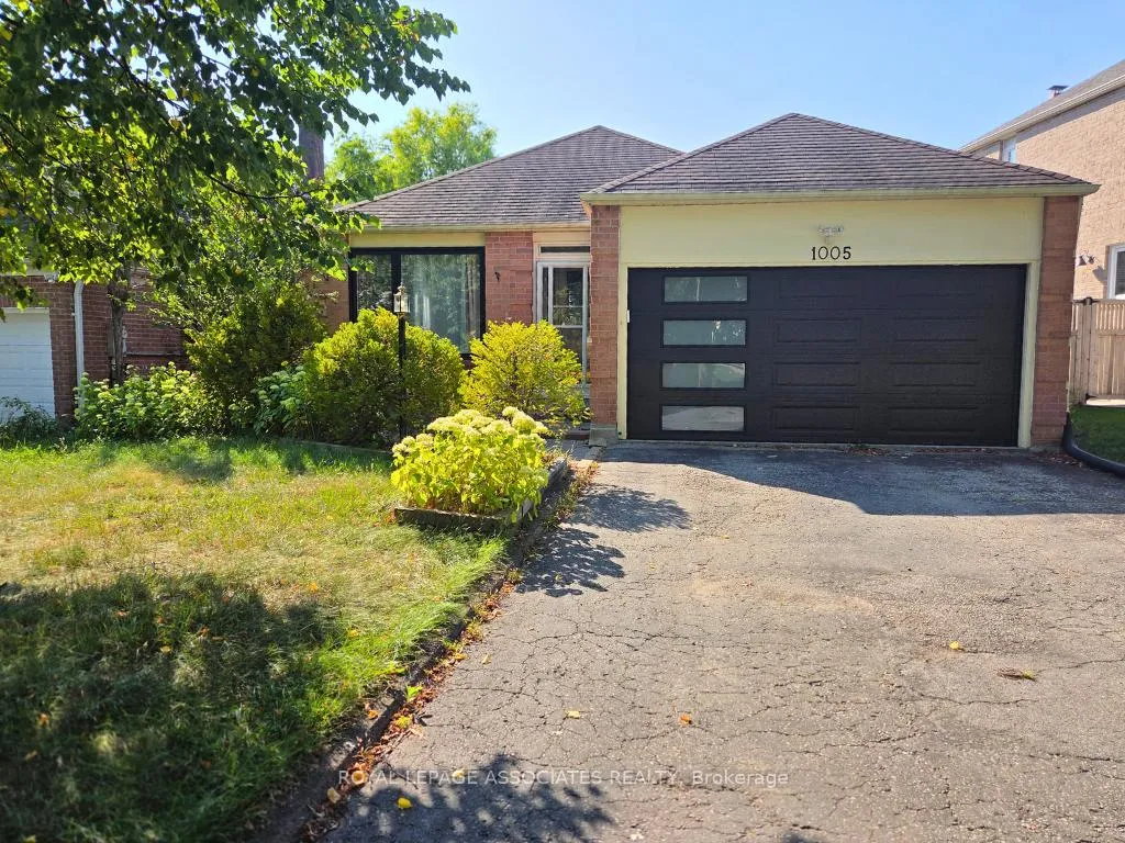 Photo 1 of 1005 Maury Crescent, Pickering, Liverpool — HOMEH