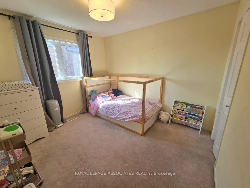 Photo 12 of 1005 Maury Crescent, Pickering, Liverpool — HOMEH
