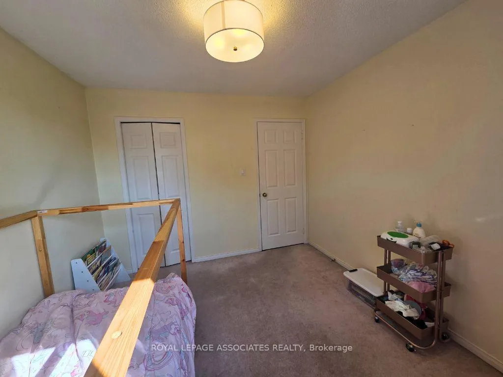 Photo 13 of 1005 Maury Crescent, Pickering, Liverpool — HOMEH