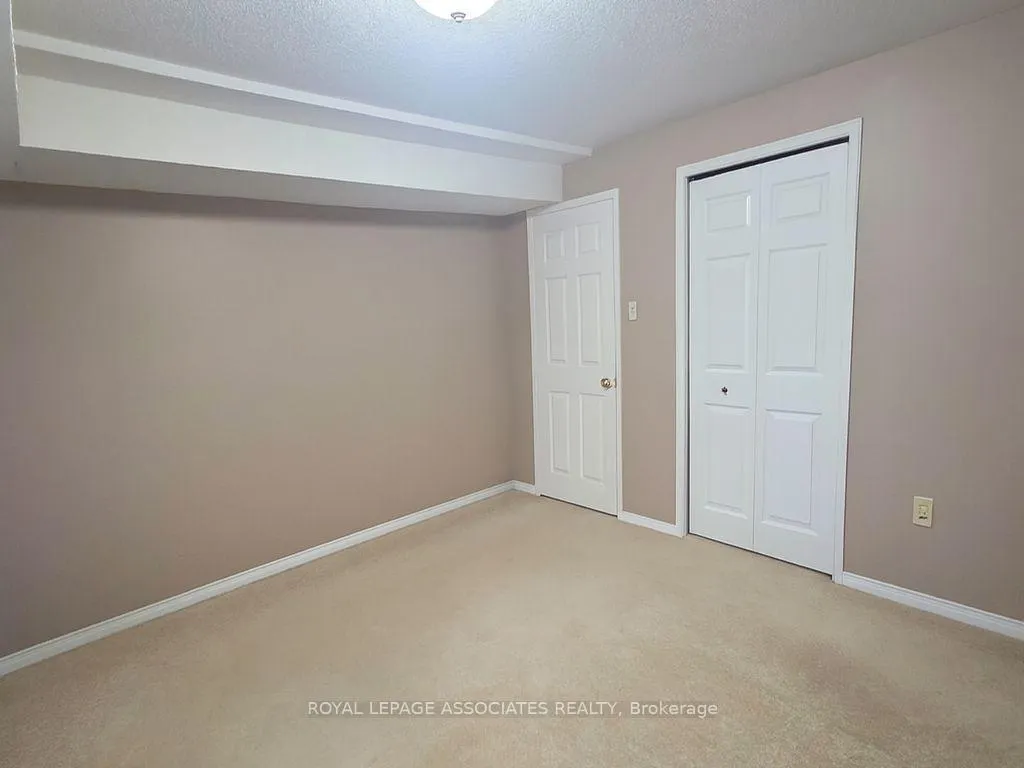 Photo 25 of 1005 Maury Crescent, Pickering, Liverpool — HOMEH