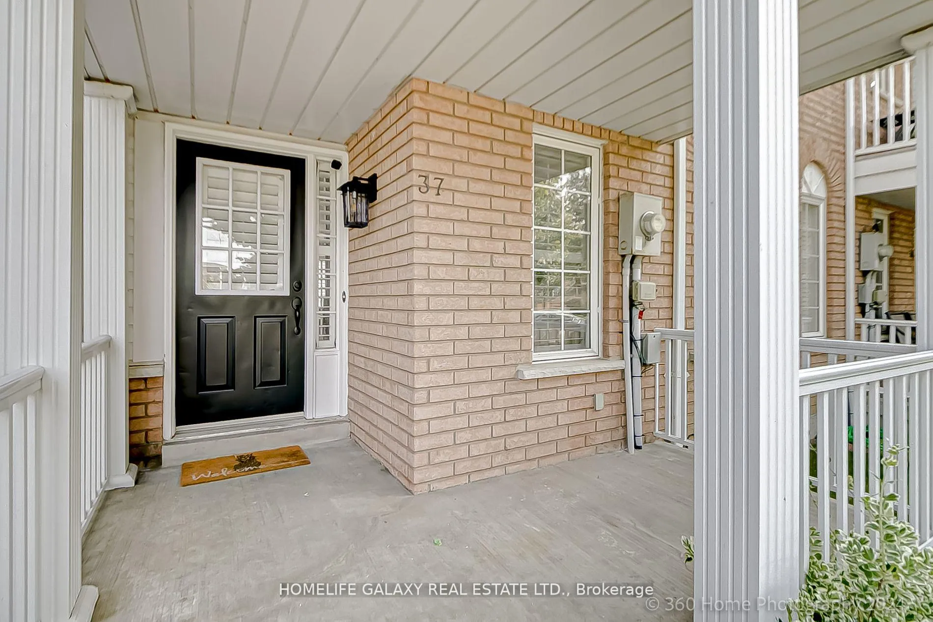 Photo 4 of 37 Point Hope Place, Whitby, Port Whitby — HOMEH