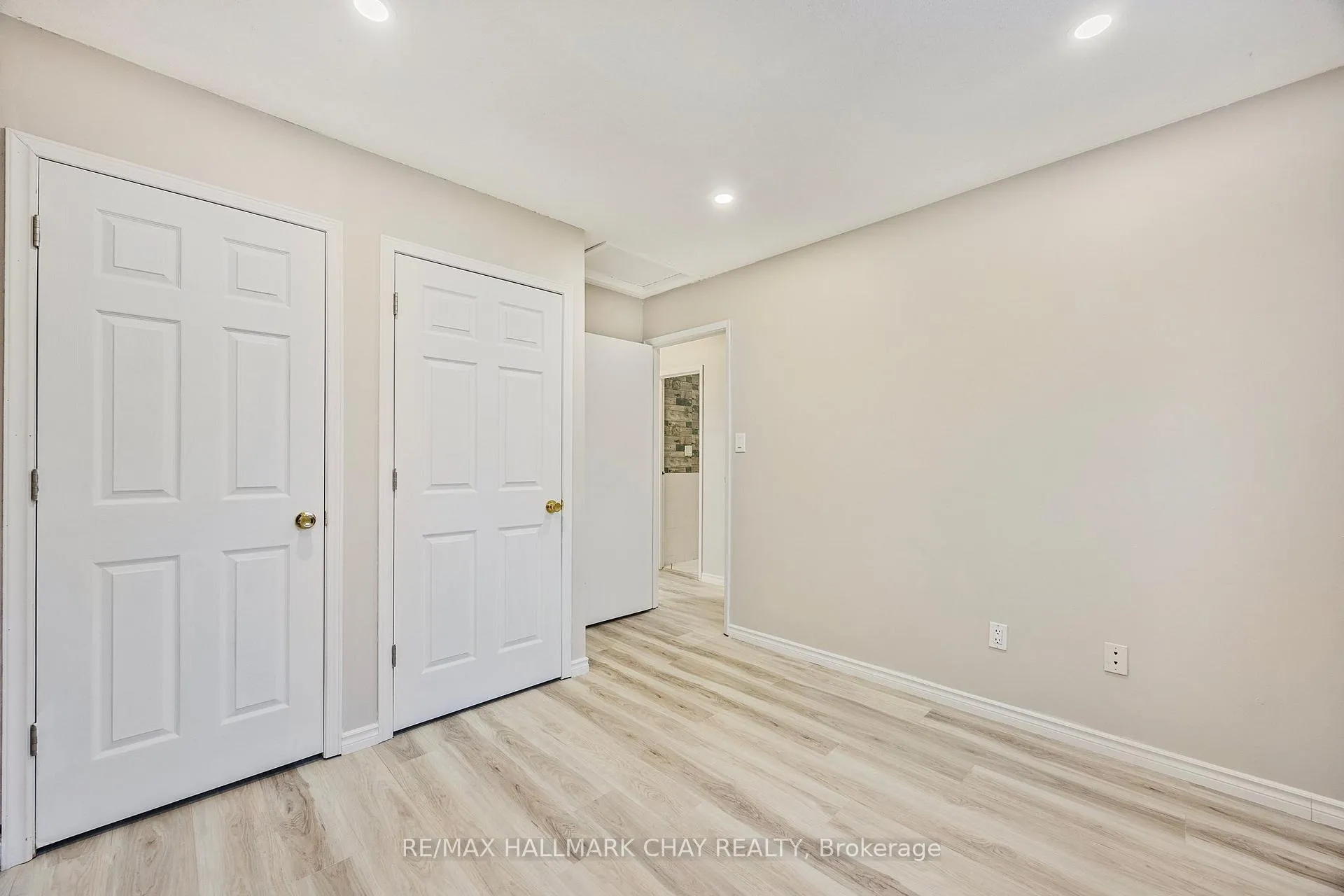 Photo 14 of Unit Upper, 69 Frost Trail, Barrie, Letitia Heights — HOMEH