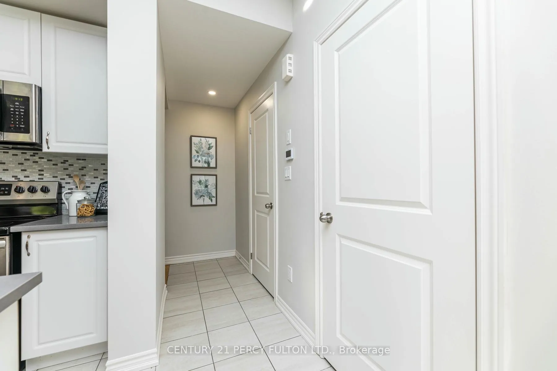 Photo 8 of 2655 Jackpine Crossing, Pickering, Duffin Heights — HOMEH