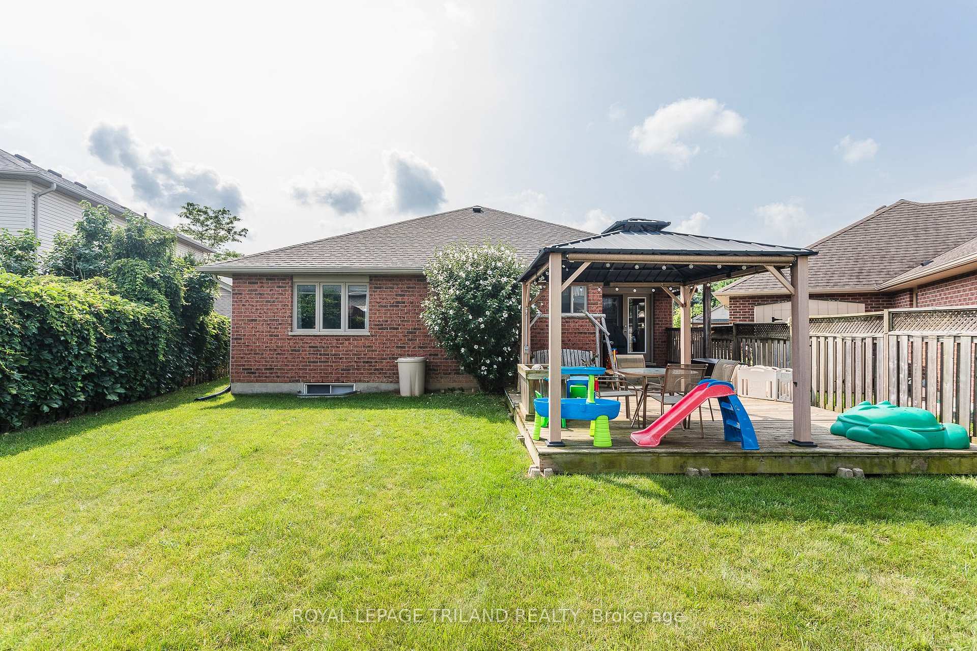 Photo 32 of 76 Shaw Boulevard, Central Elgin, Rural Central Elgin — HOMEH