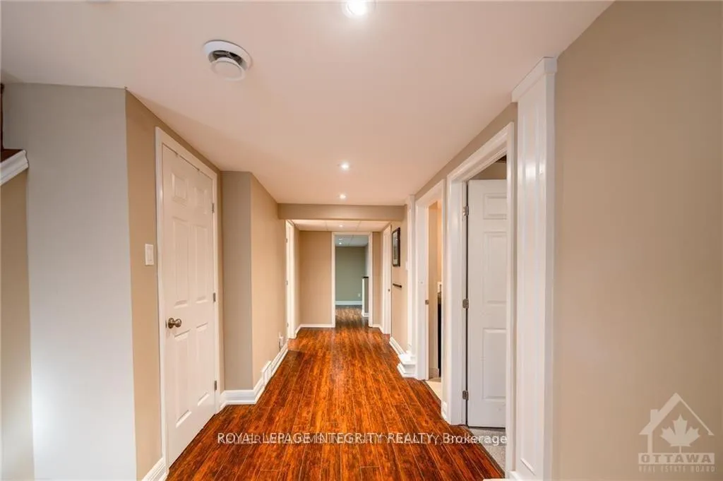 Photo 10 of 147 Oakridge Boulevard, Ottawa, Meadowlands/Crestview — HOMEH