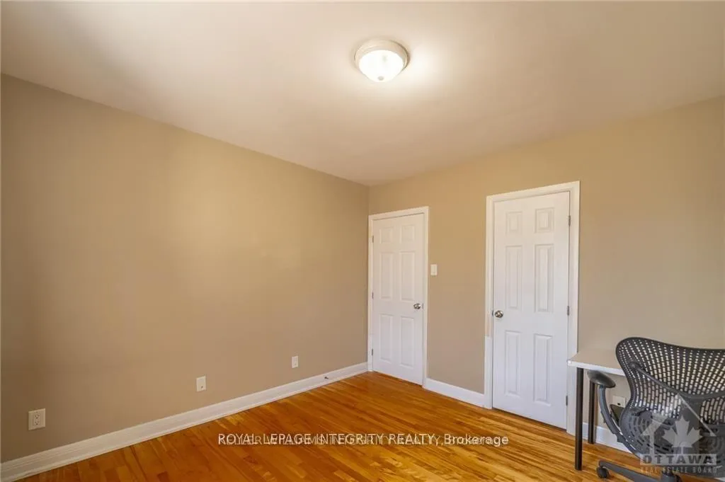Photo 12 of 147 Oakridge Boulevard, Ottawa, Meadowlands/Crestview — HOMEH