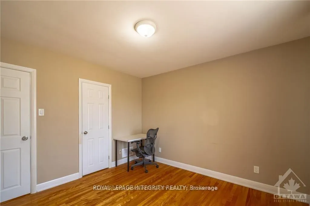 Photo 18 of 147 Oakridge Boulevard, Ottawa, Meadowlands/Crestview — HOMEH