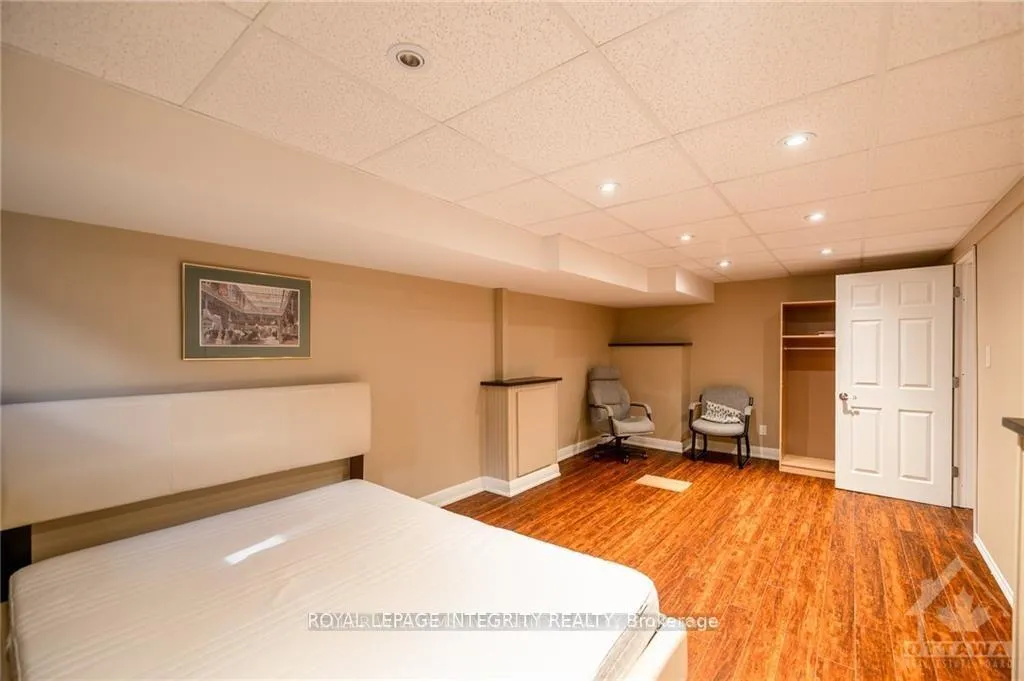 Photo 22 of 147 Oakridge Boulevard, Ottawa, Meadowlands/Crestview — HOMEH