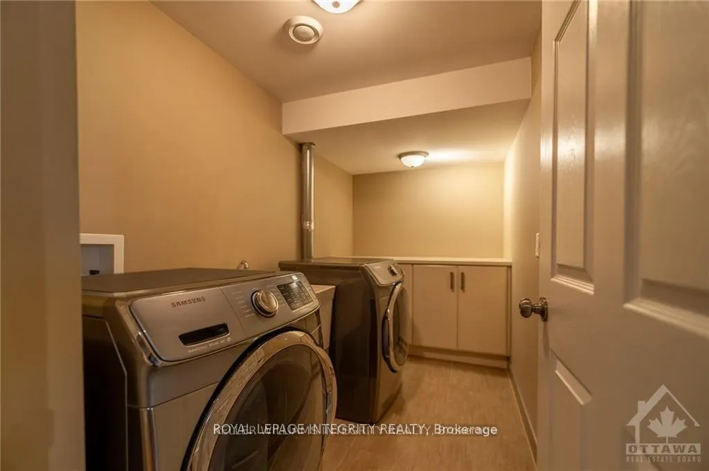 Photo 23 of 147 Oakridge Boulevard, Ottawa, Meadowlands/Crestview — HOMEH