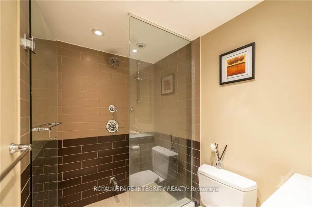 Photo 25 of 147 Oakridge Boulevard, Ottawa, Meadowlands/Crestview — HOMEH