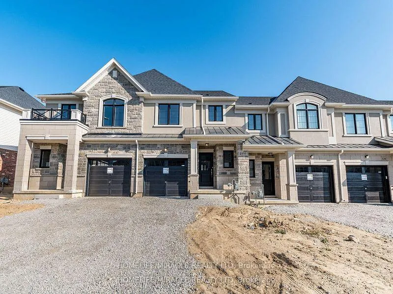 Front of 140 Aquasanta Crescent