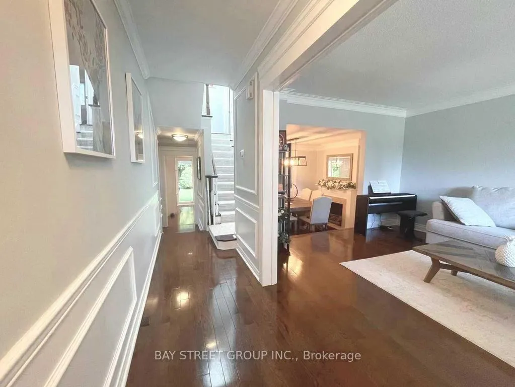 Photo 8 of 31 King Richard Court, Markham, Bullock — HOMEH