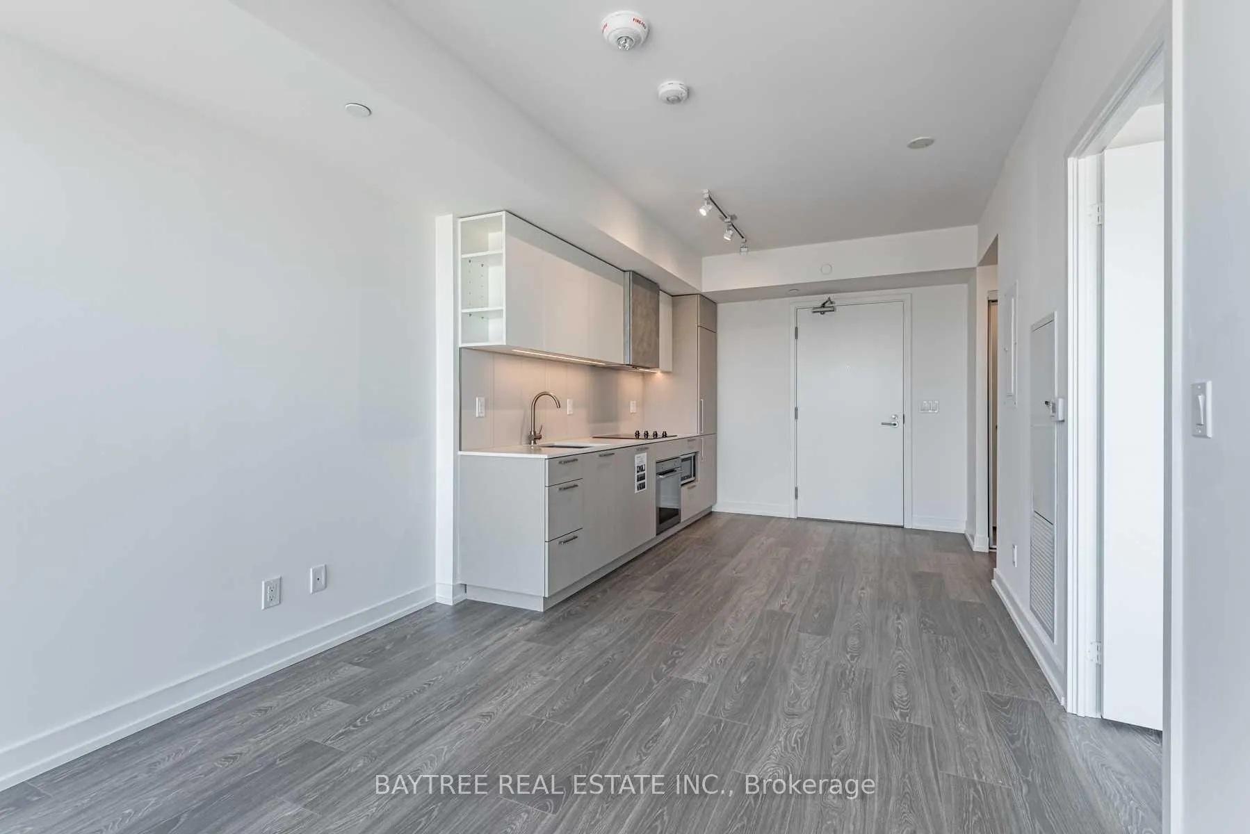 Front of Unit 2618, 19 Western Battery Road