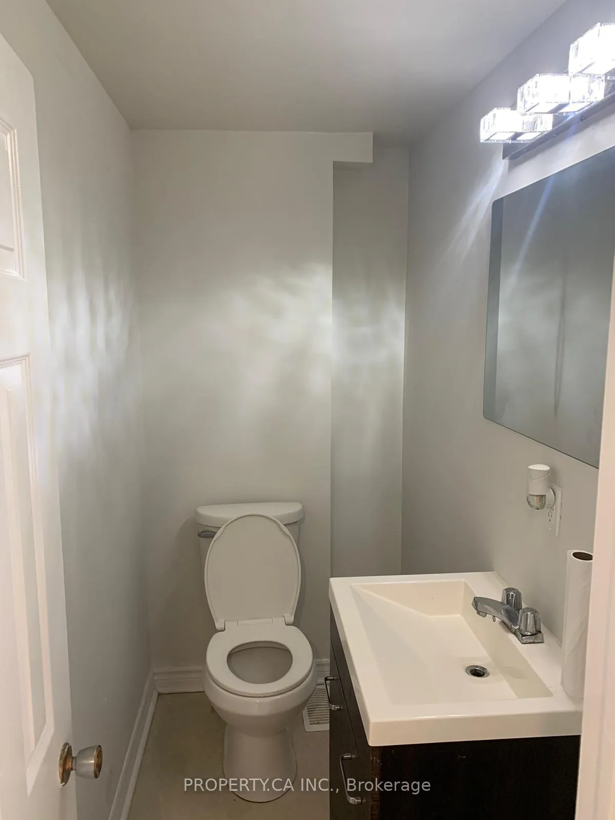 Photo 11 of 58 Scott Crescent, Barrie, 400 North — HOMEH