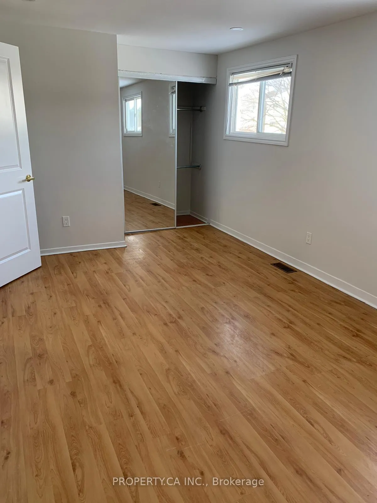 Photo 20 of 58 Scott Crescent, Barrie, 400 North — HOMEH