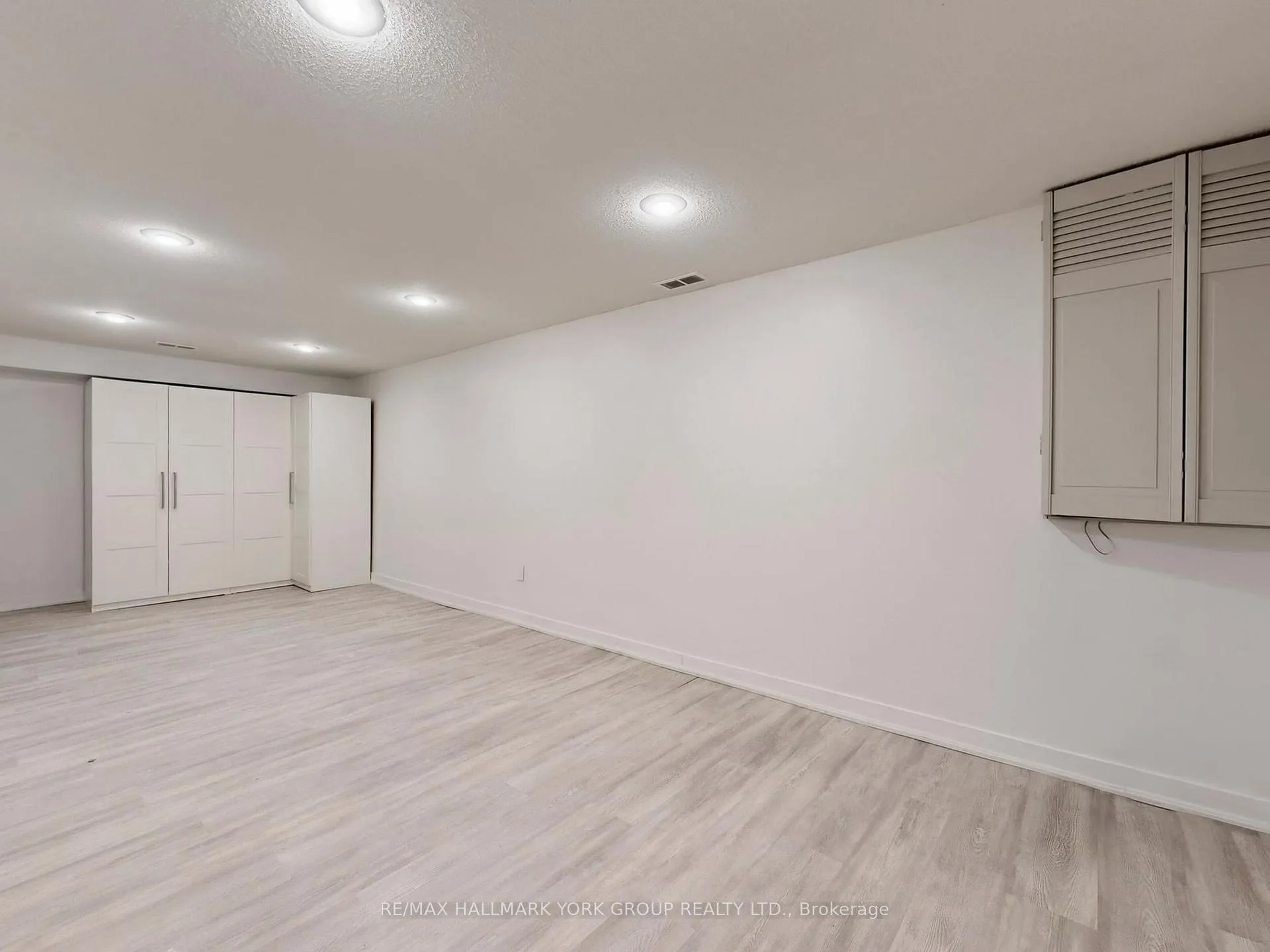 Photo 30 of 42 Buchanan Crescent, Aurora, Aurora Village — HOMEH