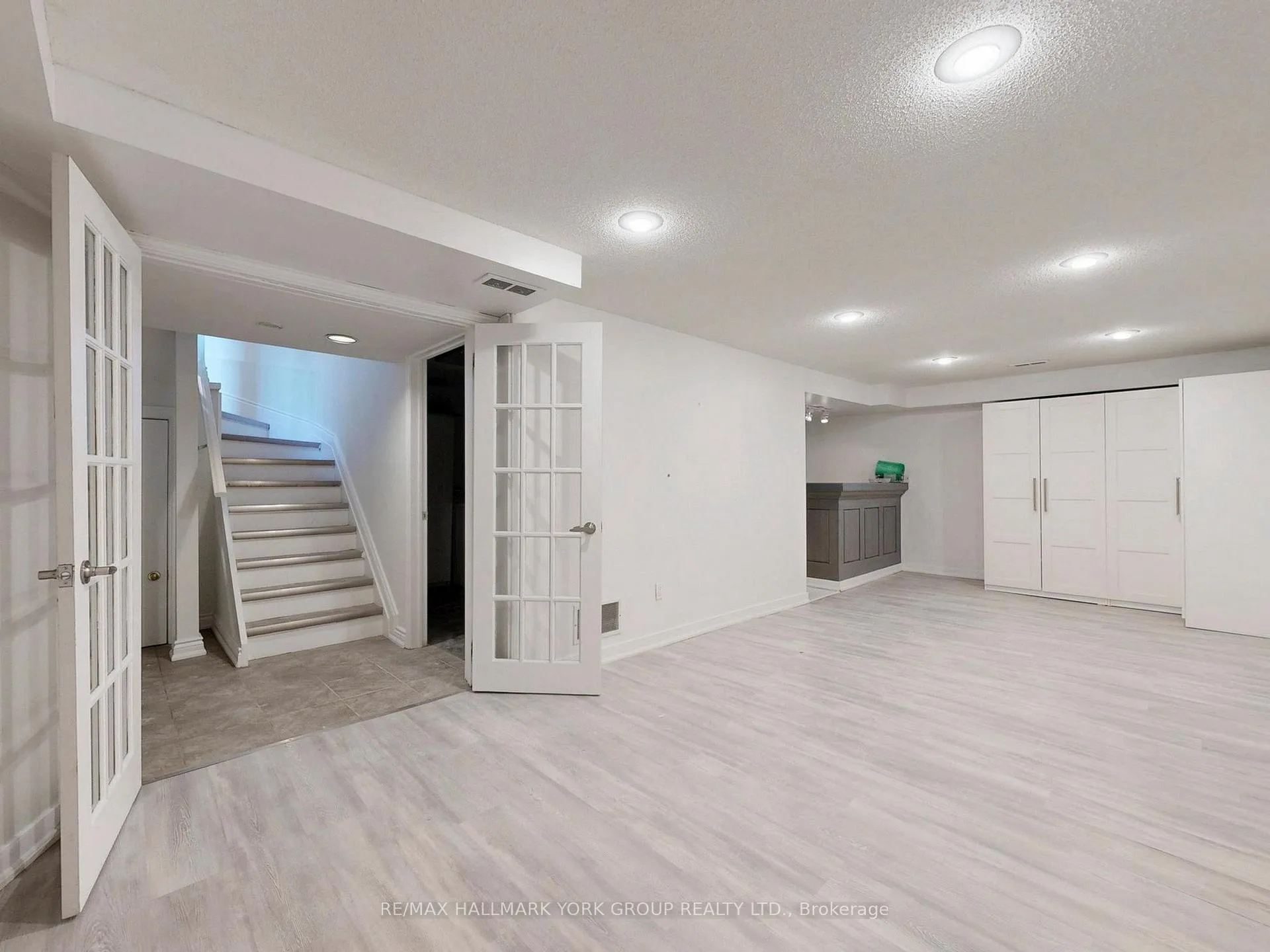 Photo 31 of 42 Buchanan Crescent, Aurora, Aurora Village — HOMEH