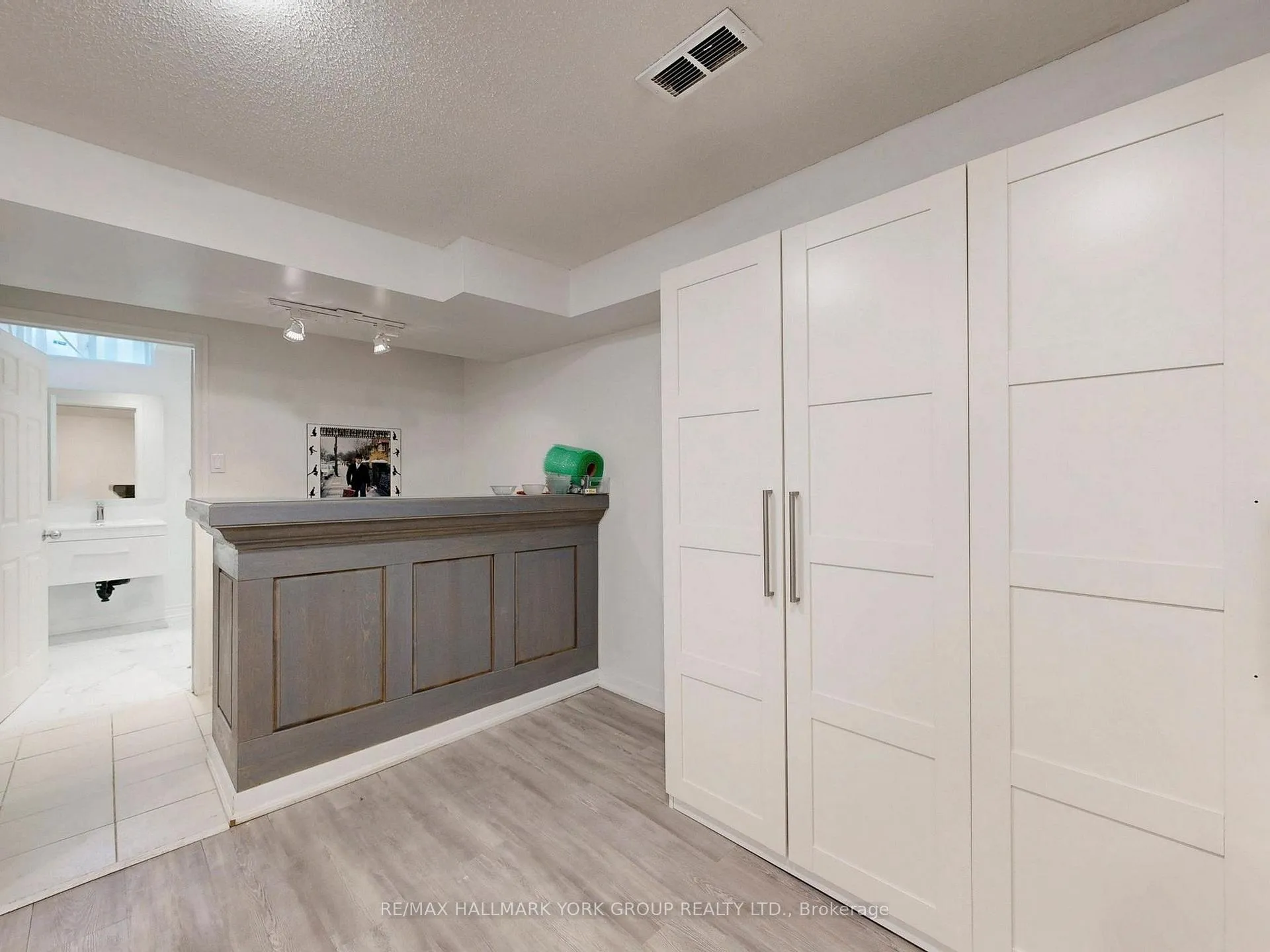 Photo 32 of 42 Buchanan Crescent, Aurora, Aurora Village — HOMEH