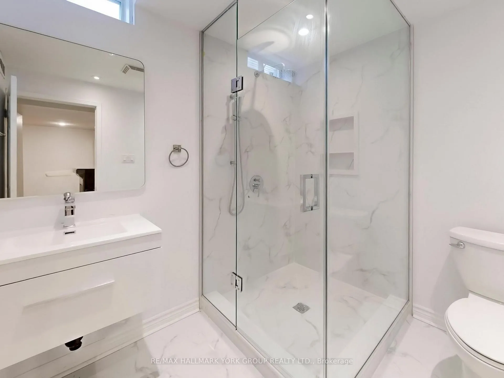 Photo 33 of 42 Buchanan Crescent, Aurora, Aurora Village — HOMEH