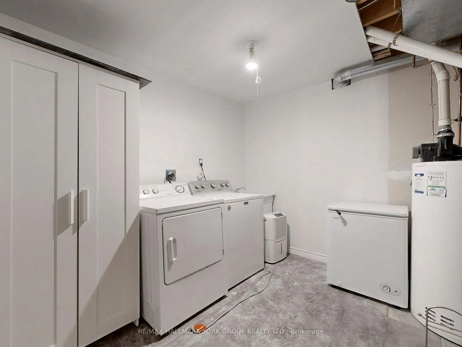 Photo 34 of 42 Buchanan Crescent, Aurora, Aurora Village — HOMEH