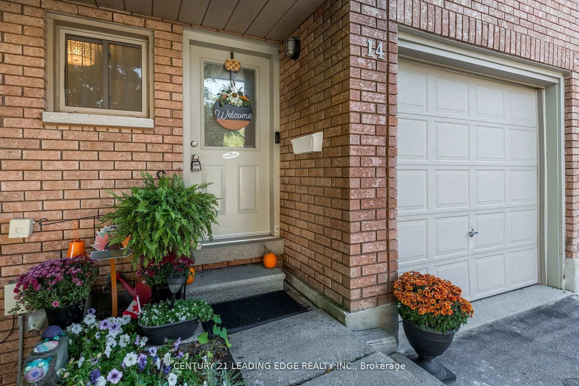 Photo 1 of 14 Quail Crescent, Barrie, Ardagh — HOMEH