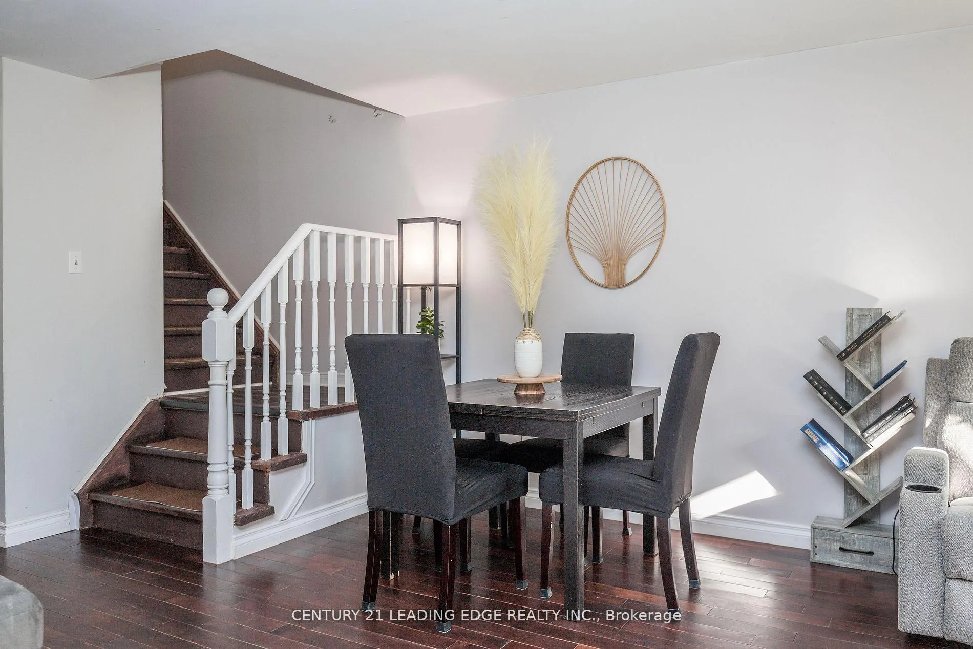 Photo 5 of 14 Quail Crescent, Barrie, Ardagh — HOMEH