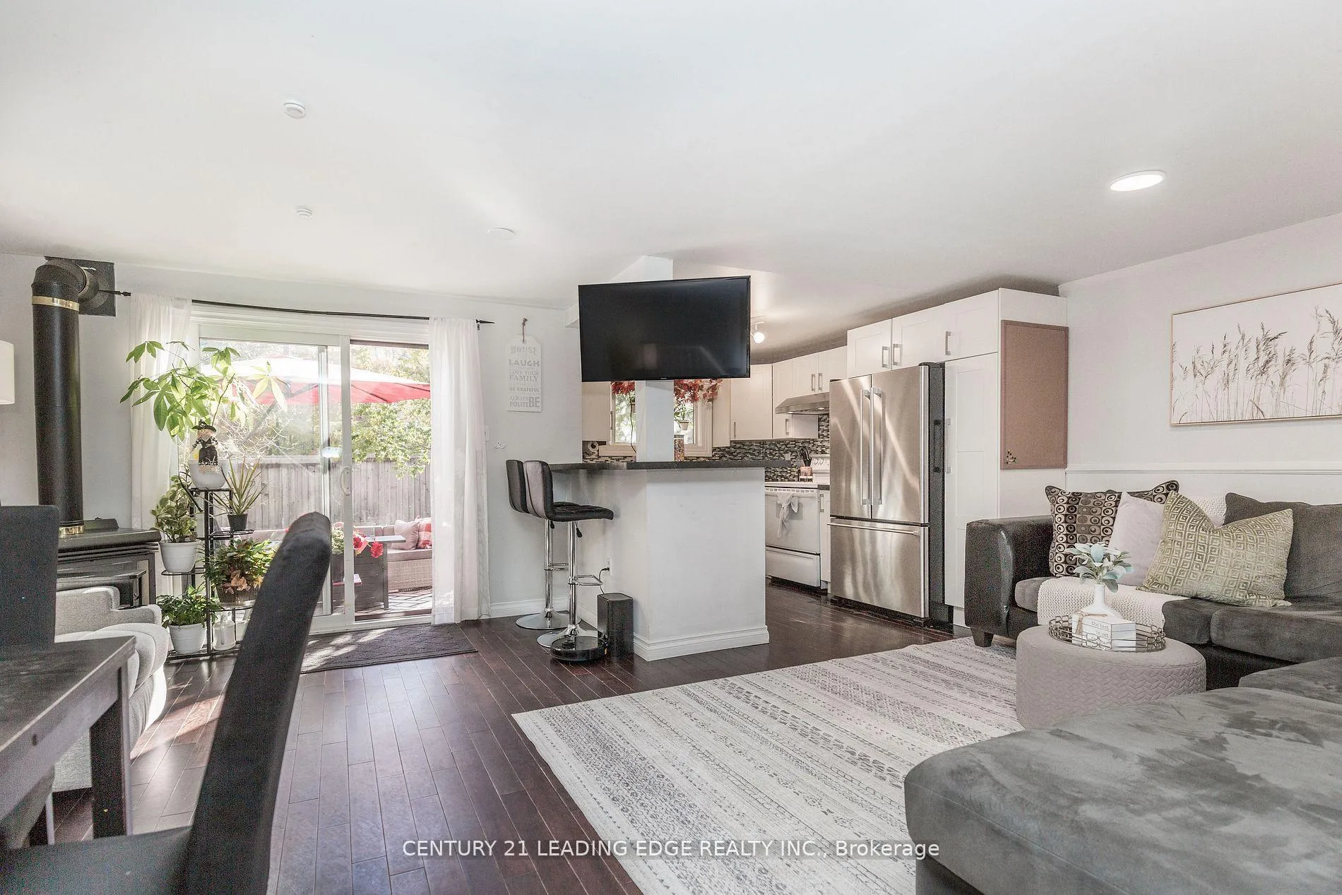 Photo 12 of 14 Quail Crescent, Barrie, Ardagh — HOMEH