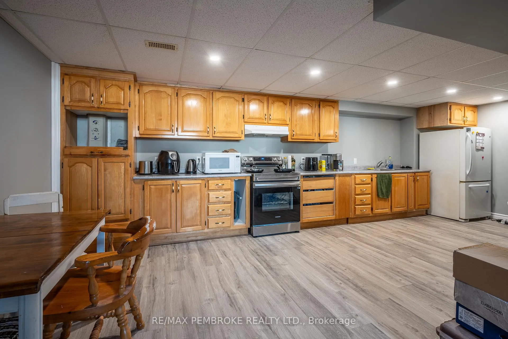 Photo 36 of 24 Earl Street, Petawawa — HOMEH