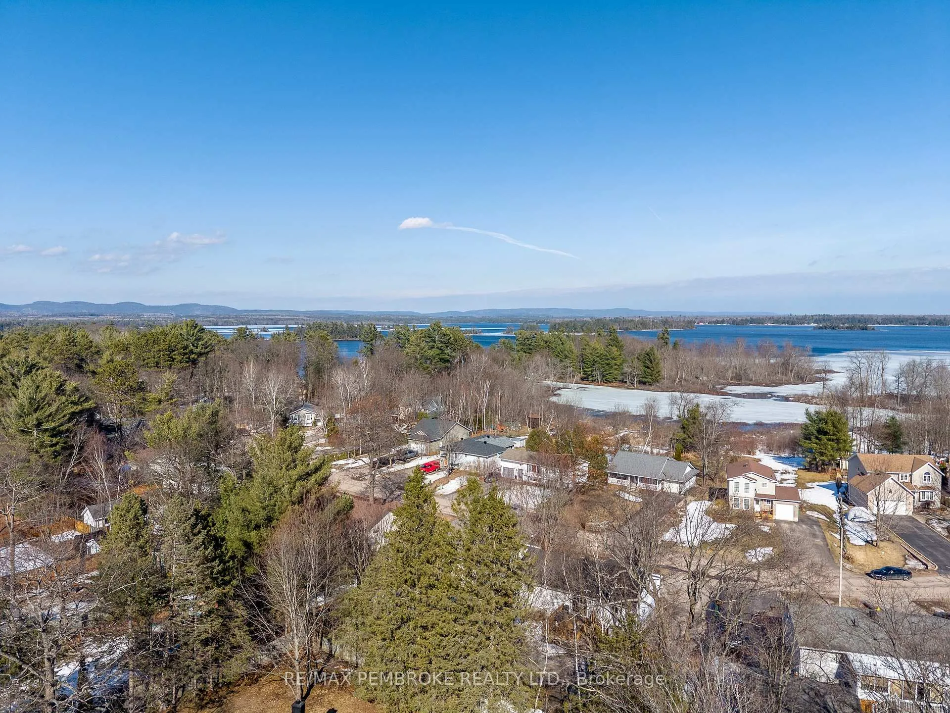 Photo 41 of 24 Earl Street, Petawawa — HOMEH