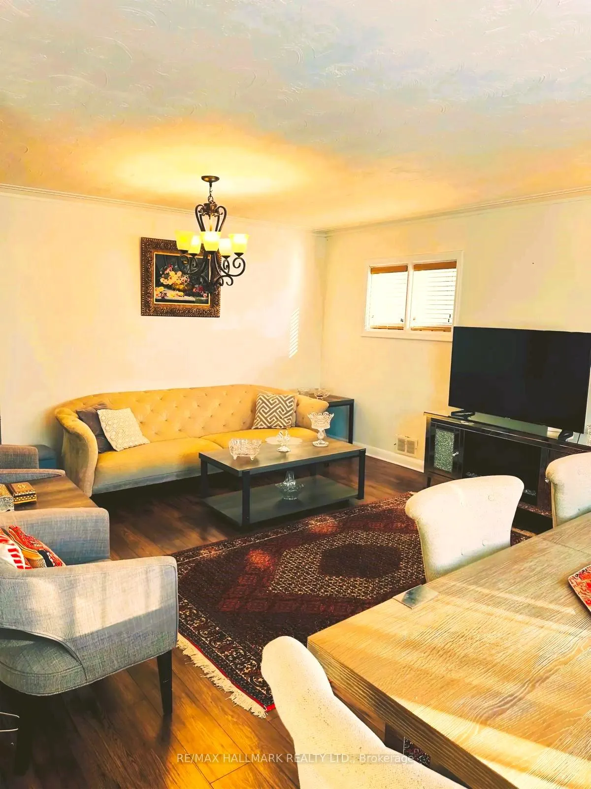 Photo 2 of 351 Osiris Drive, Richmond Hill, Crosby — HOMEH