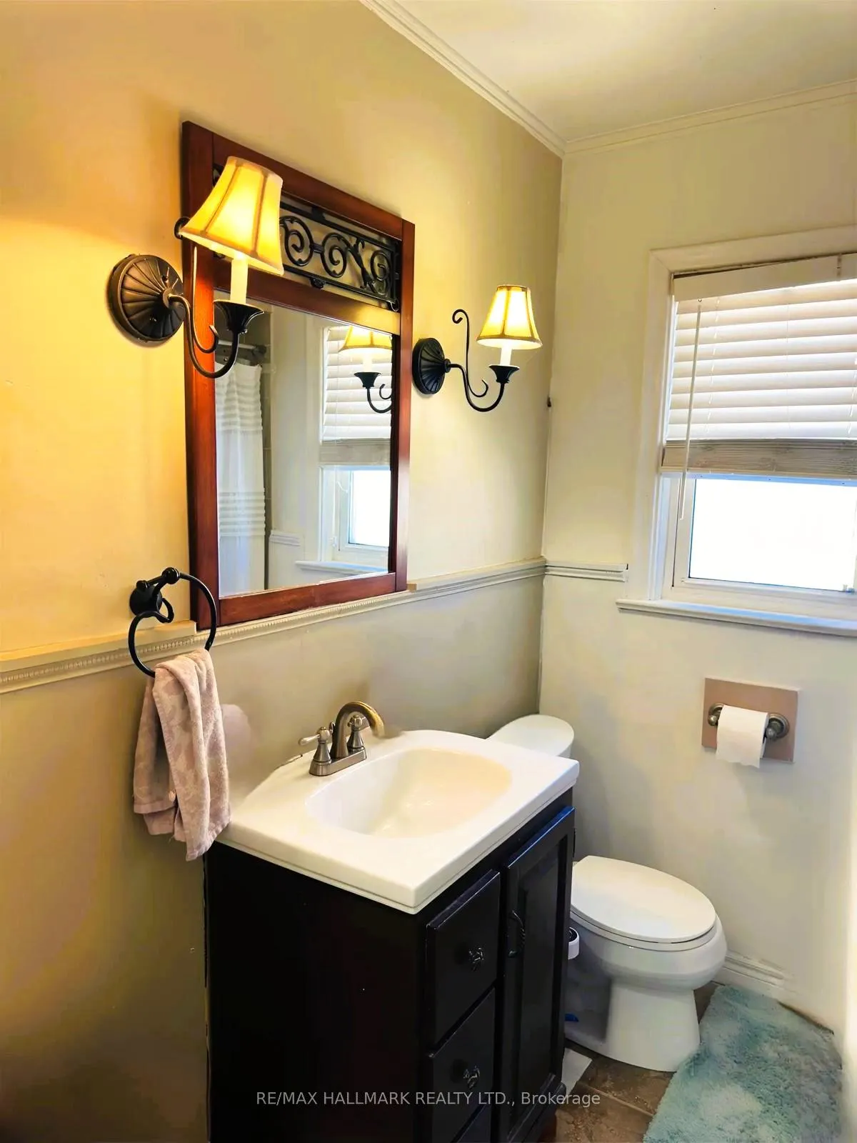 Photo 14 of 351 Osiris Drive, Richmond Hill, Crosby — HOMEH