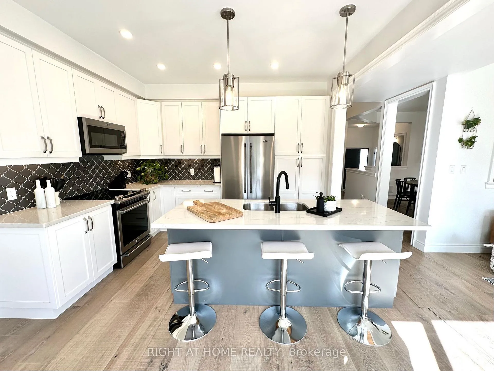 Photo 6 of 1536 Dunedin Crescent, Oshawa, Taunton — HOMEH