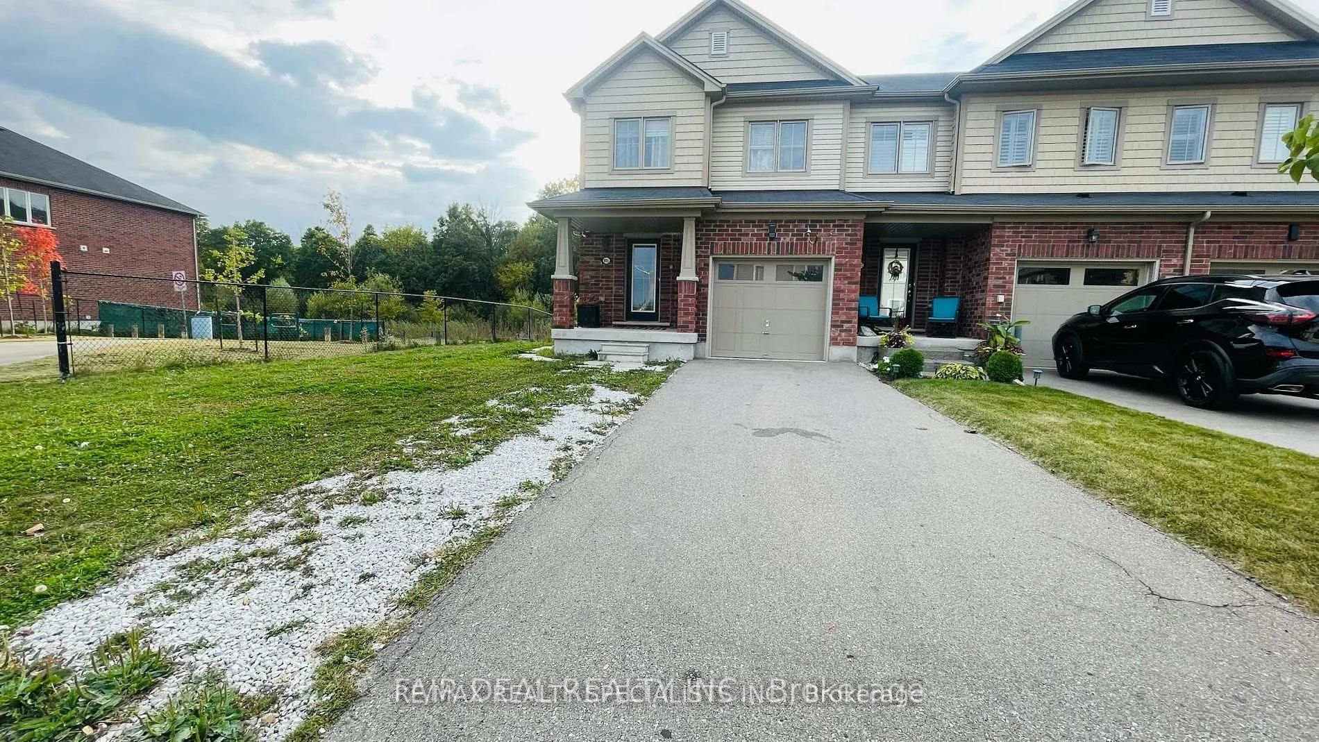 Front of 8685 Dogwood Crescent