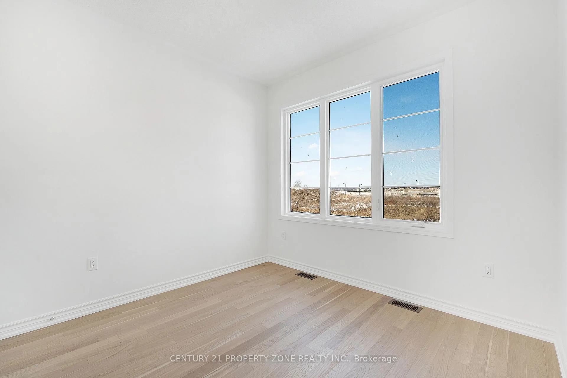 Photo 34 of 80 Aster Woods Drive, Caledon, Rural Caledon — HOMEH