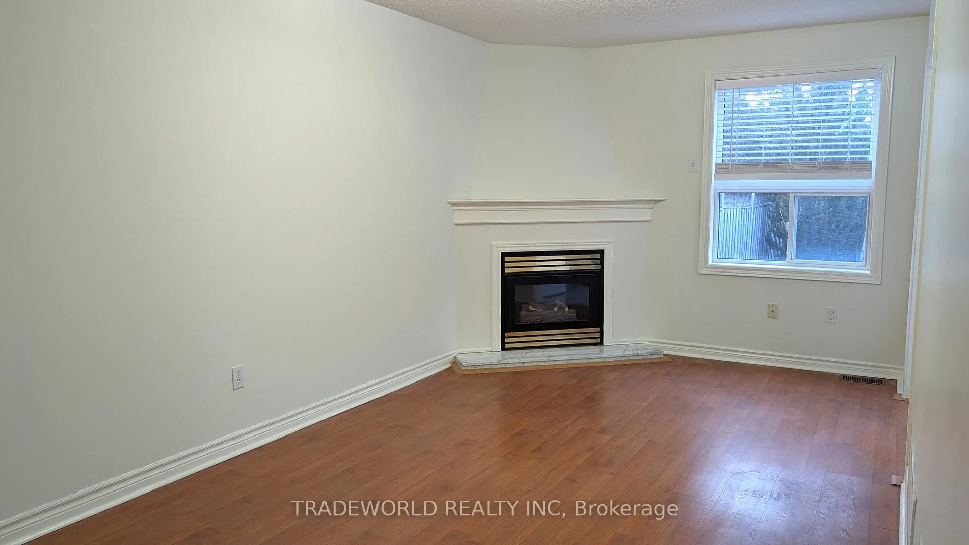 Photo 2 of 176 Kimono Crescent, Richmond Hill, Rouge Woods — HOMEH