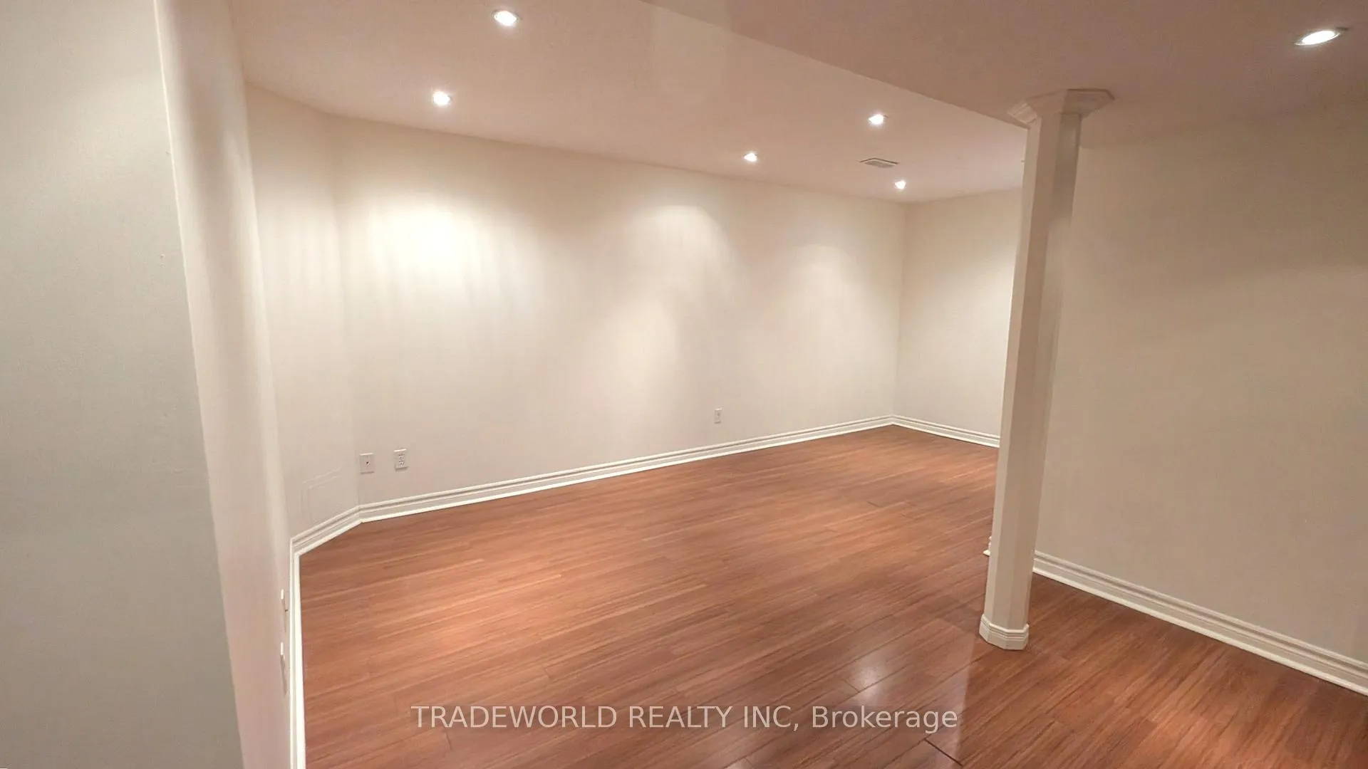 Photo 3 of 176 Kimono Crescent, Richmond Hill, Rouge Woods — HOMEH