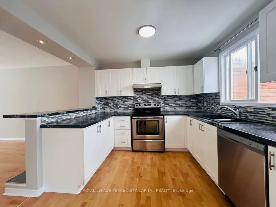 Photo 3 of Unit Upper, 46 Gosney Crescent, Barrie, Painswick North — HOMEH