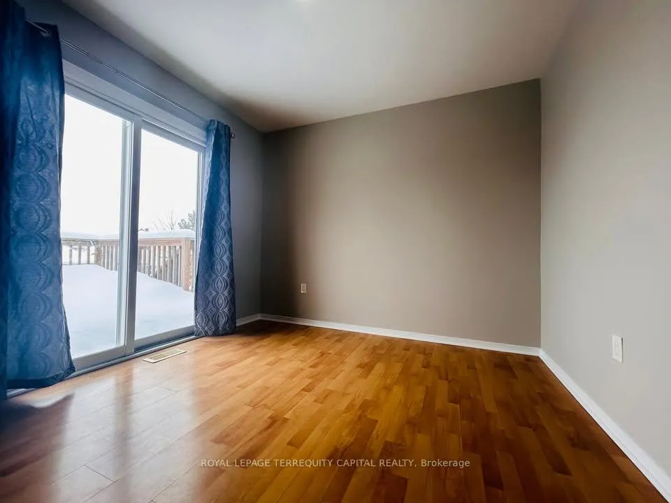 Photo 5 of Unit Upper, 46 Gosney Crescent, Barrie, Painswick North — HOMEH