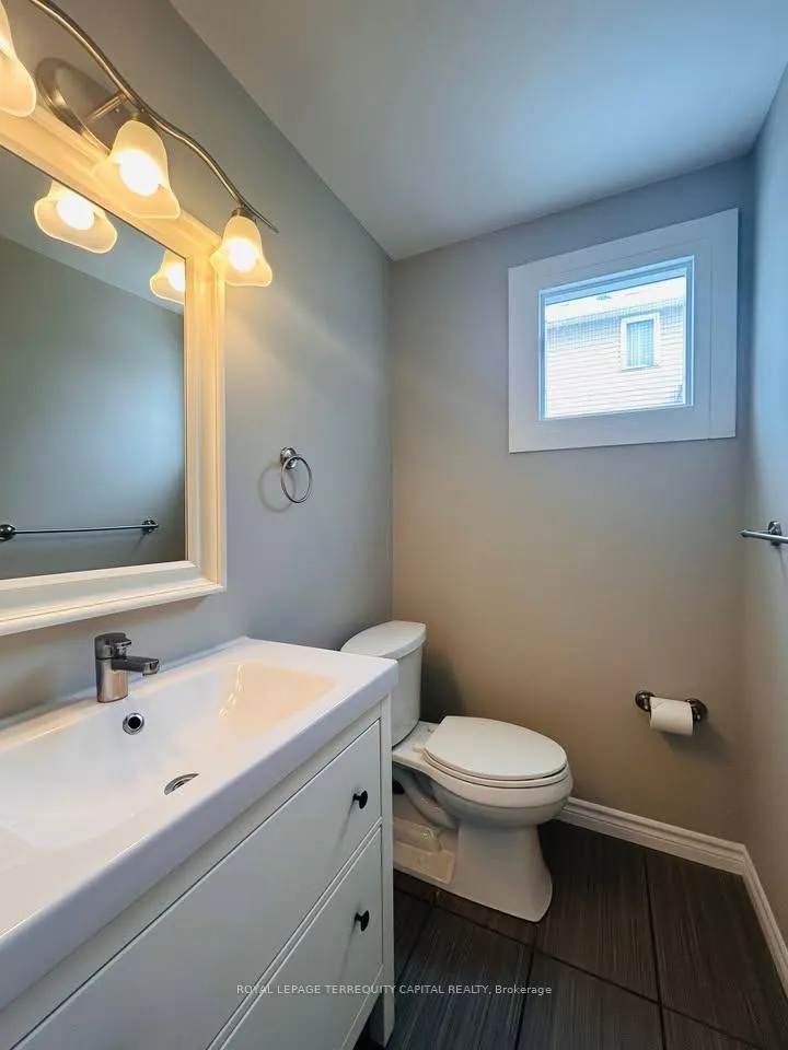 Photo 8 of Unit Upper, 46 Gosney Crescent, Barrie, Painswick North — HOMEH