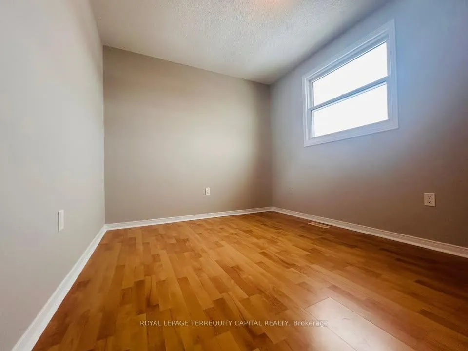 Photo 14 of Unit Upper, 46 Gosney Crescent, Barrie, Painswick North — HOMEH