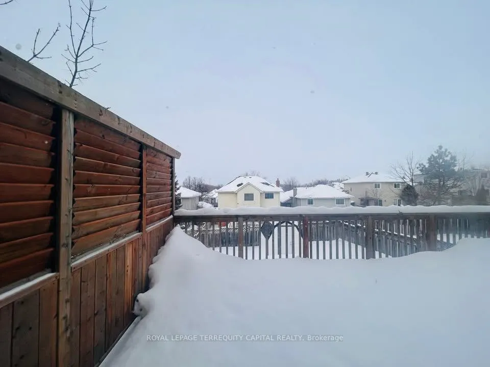 Photo 17 of Unit Upper, 46 Gosney Crescent, Barrie, Painswick North — HOMEH