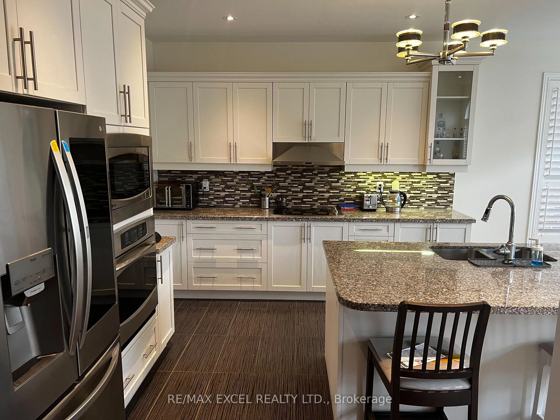 Photo 14 of 320 Carrier Crescent, Vaughan, Patterson — HOMEH