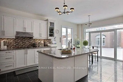 Photo 15 of 320 Carrier Crescent, Vaughan, Patterson — HOMEH