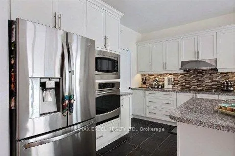 Photo 17 of 320 Carrier Crescent, Vaughan, Patterson — HOMEH
