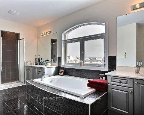 Photo 20 of 320 Carrier Crescent, Vaughan, Patterson — HOMEH
