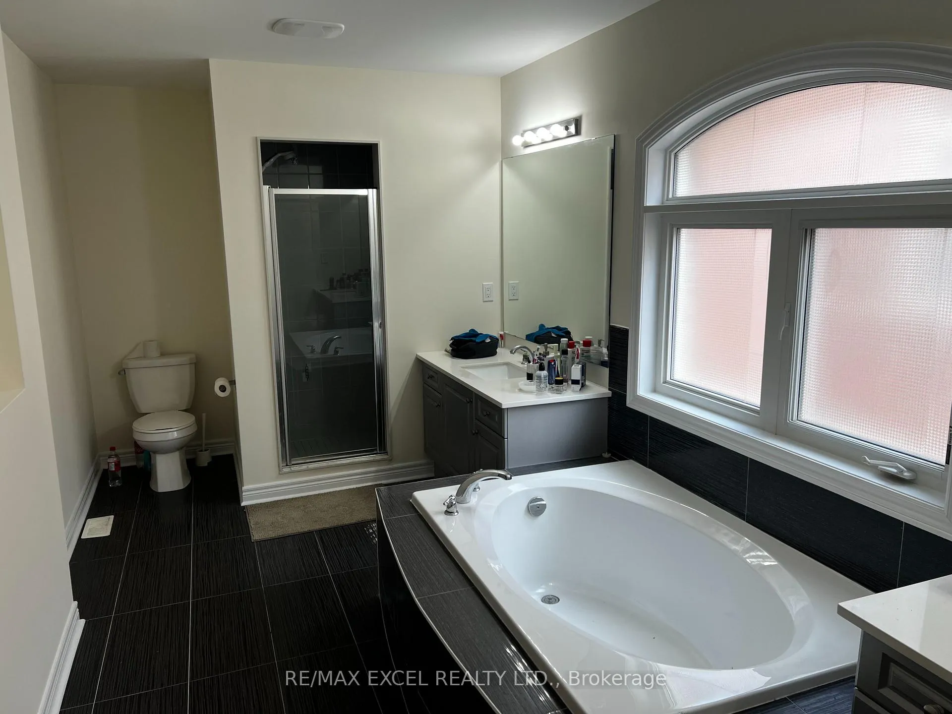 Photo 21 of 320 Carrier Crescent, Vaughan, Patterson — HOMEH