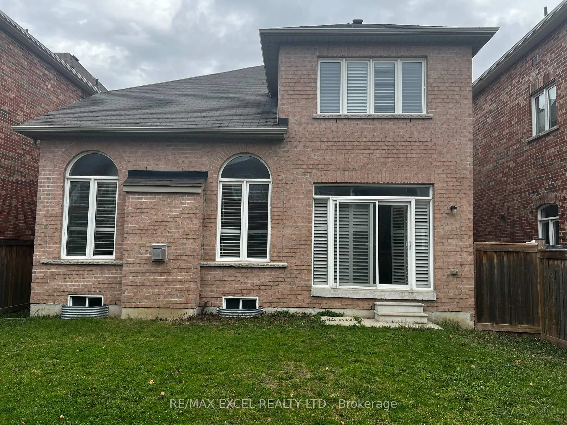 Photo 27 of 320 Carrier Crescent, Vaughan, Patterson — HOMEH